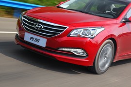 北京现代名图1.8L试驾