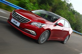 北京现代名图1.8L试驾