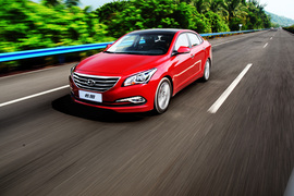 北京现代名图1.8L试驾