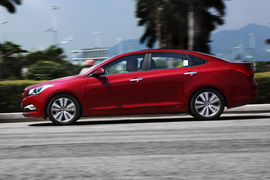 北京现代名图1.8L试驾