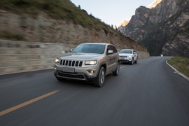 2014款3.0L大切诺基试驾