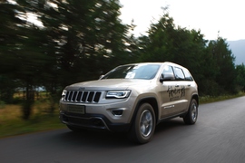 2014款3.0L大切诺基试驾