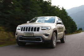 2014款3.0L大切诺基试驾