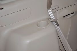 2013款海马普力马1.6L