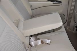 2013款海马普力马1.6L