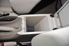 2013款海马普力马1.6L