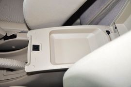 2013款海马普力马1.6L