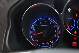 2013款海马普力马1.6L