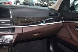 2014款宝马530Li豪华设计套装