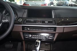 2014款宝马530Li豪华设计套装