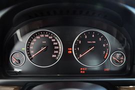 2014款宝马530Li豪华设计套装
