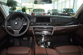 2014款宝马530Li豪华设计套装