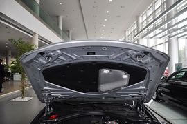 2013款华晨宝马316i运动设计套装