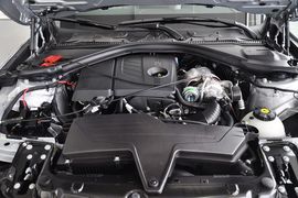 2013款华晨宝马316i运动设计套装