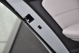 2013款华晨宝马316i运动设计套装