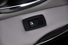 2013款华晨宝马316i运动设计套装