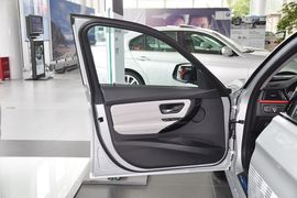 2013款华晨宝马316i运动设计套装