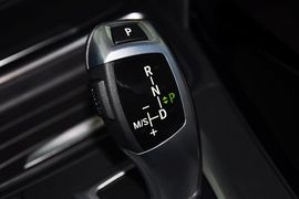 2013款华晨宝马316i运动设计套装