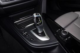 2013款华晨宝马316i运动设计套装