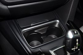 2013款华晨宝马316i运动设计套装