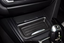 2013款华晨宝马316i运动设计套装