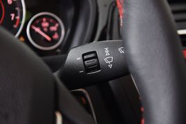 2013款华晨宝马316i运动设计套装