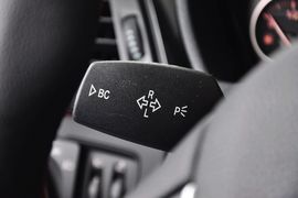 2013款华晨宝马316i运动设计套装