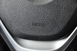 2013款华晨宝马316i运动设计套装