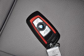 2013款华晨宝马316i运动设计套装