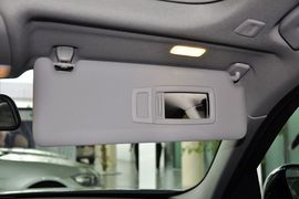 2013款华晨宝马316i运动设计套装