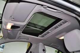 2013款华晨宝马316i运动设计套装