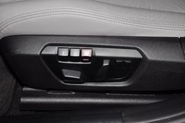 2013款华晨宝马316i运动设计套装