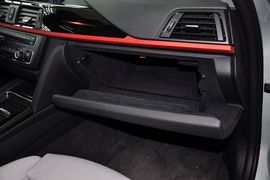 2013款华晨宝马316i运动设计套装