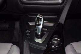 2013款华晨宝马316i运动设计套装