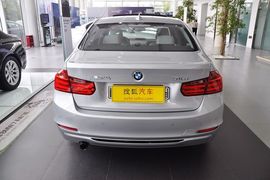 2013款华晨宝马316i运动设计套装