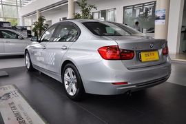 2013款华晨宝马316i运动设计套装