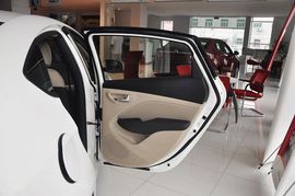 2012款菲亚特菲翔1.4T自动悦享版