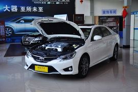 2013款丰田锐志2.5V尚锐版