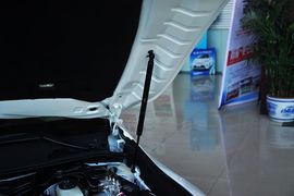 2013款丰田锐志2.5V尚锐版