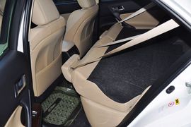 2013款丰田锐志2.5V尚锐版