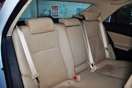 2013款丰田锐志2.5V尚锐版