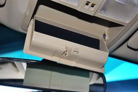 2013款丰田锐志2.5V尚锐版