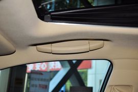 2013款丰田锐志2.5V尚锐版