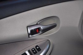2013款丰田卡罗拉1.6L