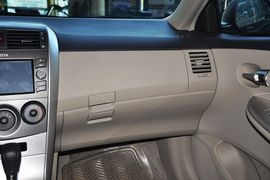 2013款丰田卡罗拉1.6L