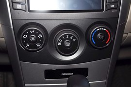 2013款丰田卡罗拉1.6L