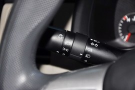 2013款丰田卡罗拉1.6L