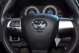 2013款丰田卡罗拉1.6L