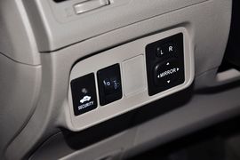 2013款丰田卡罗拉1.6L