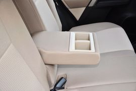 2013款丰田RAV4